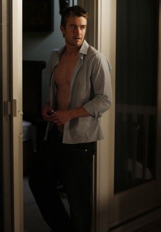 Fotoğraf Robert Buckley