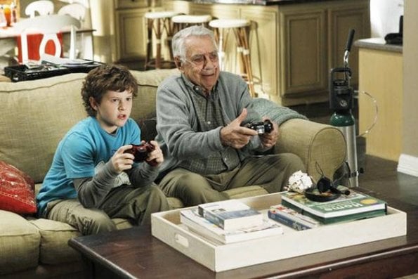 Modern Family : Fotoğraf Philip Baker Hall, Nolan Gould