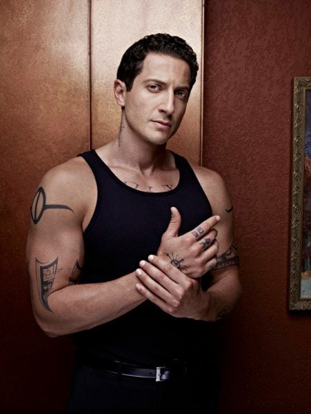 Fotoğraf Sasha Roiz