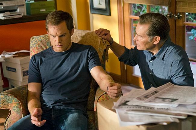 Dexter : Fotoğraf James Remar, Michael C. Hall