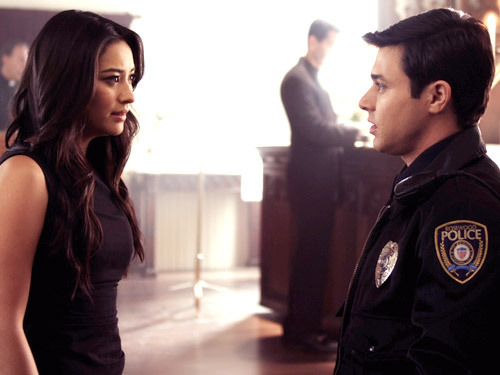 Pretty Little Liars : Fotoğraf Shay Mitchell