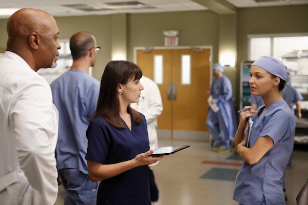 Grey's Anatomy : Fotoğraf Constance Zimmer, Camilla Luddington, James Pickens Jr.