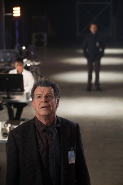 Fringe : Fotoğraf John Noble