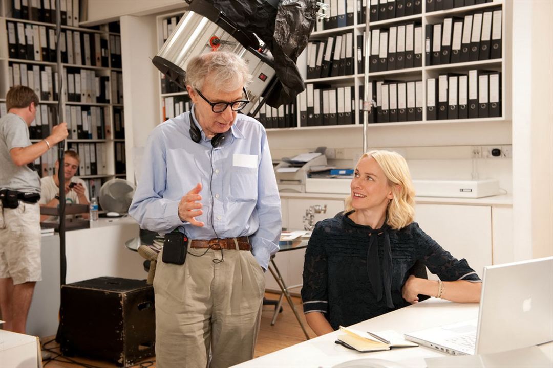 Uzun Boylu Esmer Adam : Fotoğraf Woody Allen, Naomi Watts