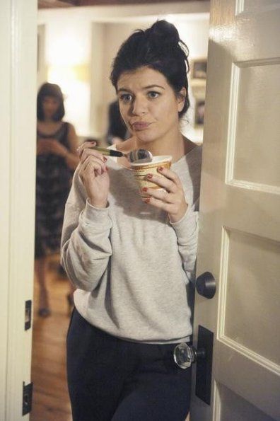 Happy Endings : Fotoğraf Casey Wilson