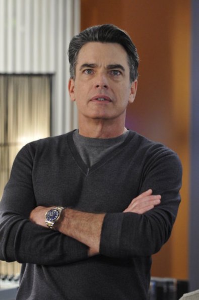 Covert Affairs : Fotoğraf Peter Gallagher