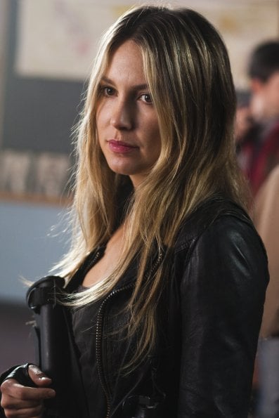 Falling Skies : Fotoğraf Sarah Carter