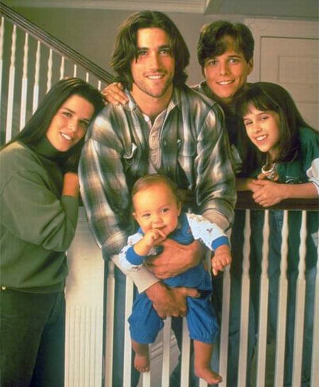 Fotoğraf Neve Campbell, Scott Wolf, Lacey Chabert, Matthew Fox