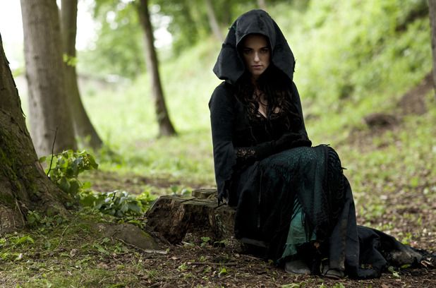 Merlin : Fotoğraf Katie McGrath