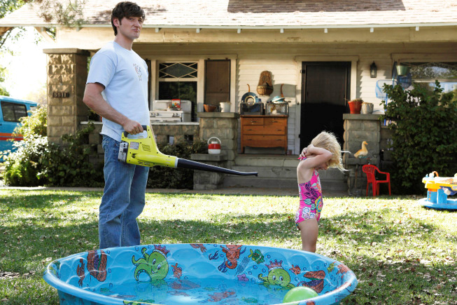 Raising Hope : Fotoğraf Baylie Cregut, Lucas Neff