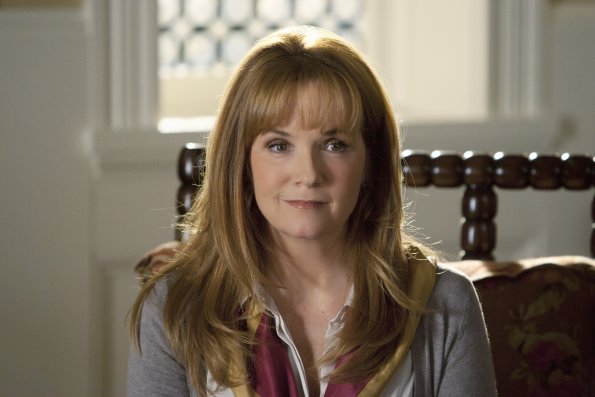 Switched at Birth : Fotoğraf Lea Thompson