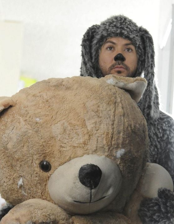 Wilfred (2011) : Fotoğraf Jason Gann