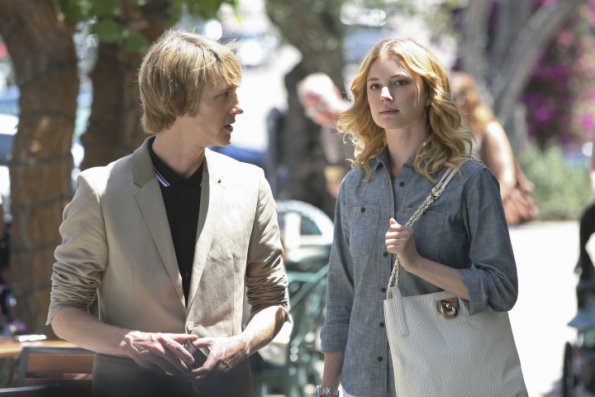 Revenge : Fotoğraf Emily VanCamp, Gabriel Mann