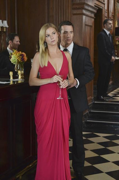 Revenge : Fotoğraf Emily VanCamp, Barry Sloane