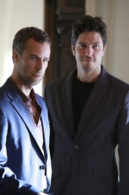 Revenge : Fotoğraf Michael Trucco, JR Bourne