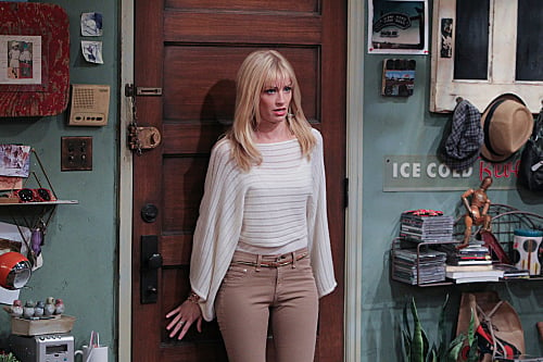 2 Broke Girls : Fotoğraf Beth Behrs