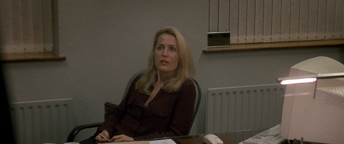 Gölgede Dans : Fotoğraf Gillian Anderson