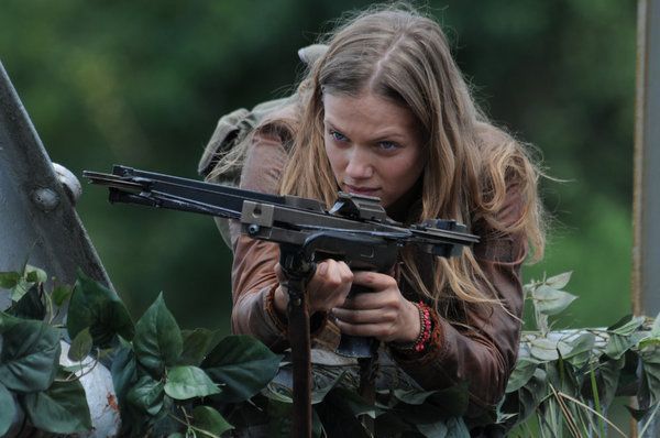 Revolution (2012) : Fotoğraf Tracy Spiridakos