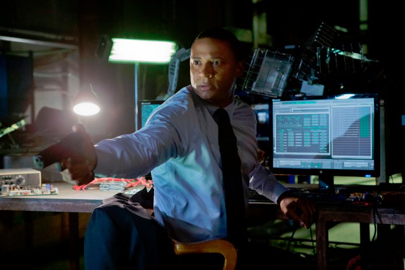 Arrow : Fotoğraf David Ramsey