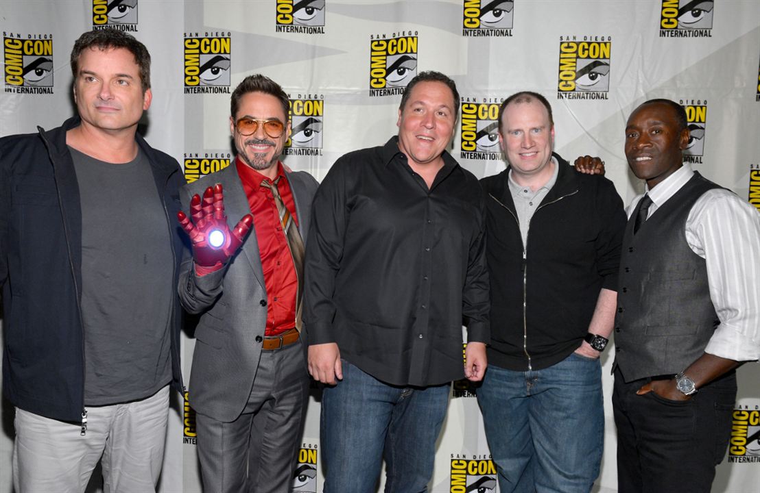 Iron Man 3 : Vignette (magazine) Robert Downey Jr., Don Cheadle, Jon Favreau, Shane Black, Kevin Feige