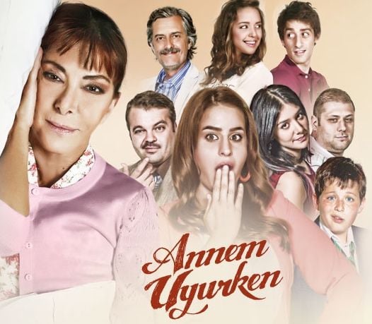 Annem Uyurken : Afiş