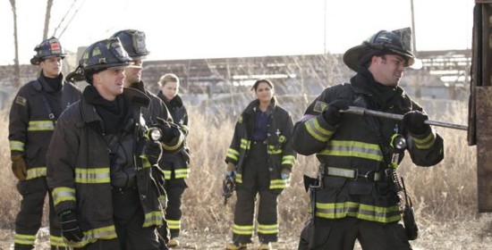 Chicago Fire : Fotoğraf David Eigenberg, Taylor Kinney, Monica Raymund, Charlie Barnett, Jesse Spencer, Lauren German