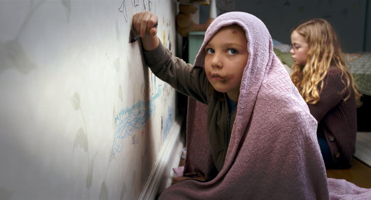 Mama : Fotoğraf Isabelle Nélisse, Megan Charpentier