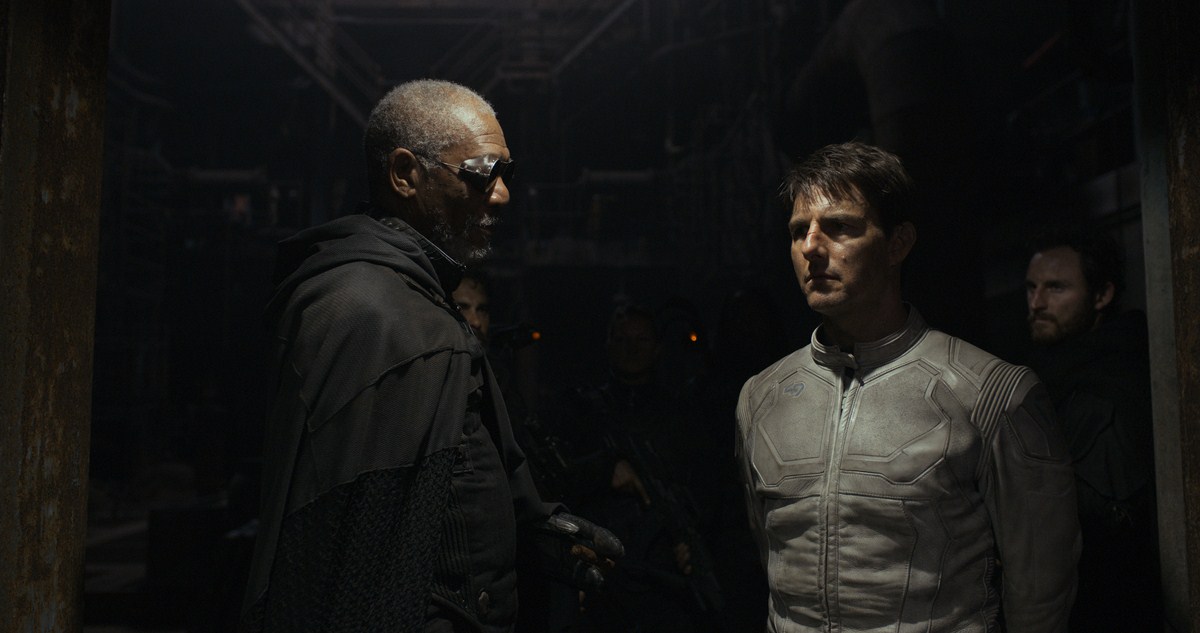 Oblivion : Fotoğraf Tom Cruise, Morgan Freeman