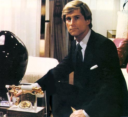 Fotoğraf Simon MacCorkindale