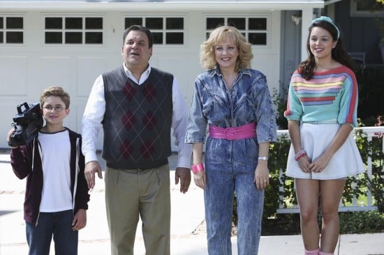 Fotoğraf Hayley Orrantia, Wendi McLendon-Covey, Sean Giambrone, Jeff Garlin