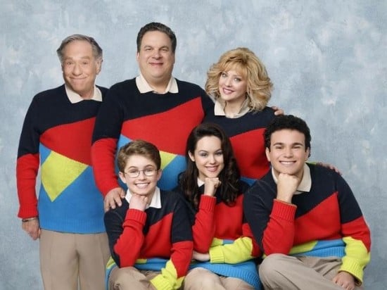 Fotoğraf George Segal, Sean Giambrone, Jeff Garlin, Hayley Orrantia, Wendi McLendon-Covey, Troy Gentile