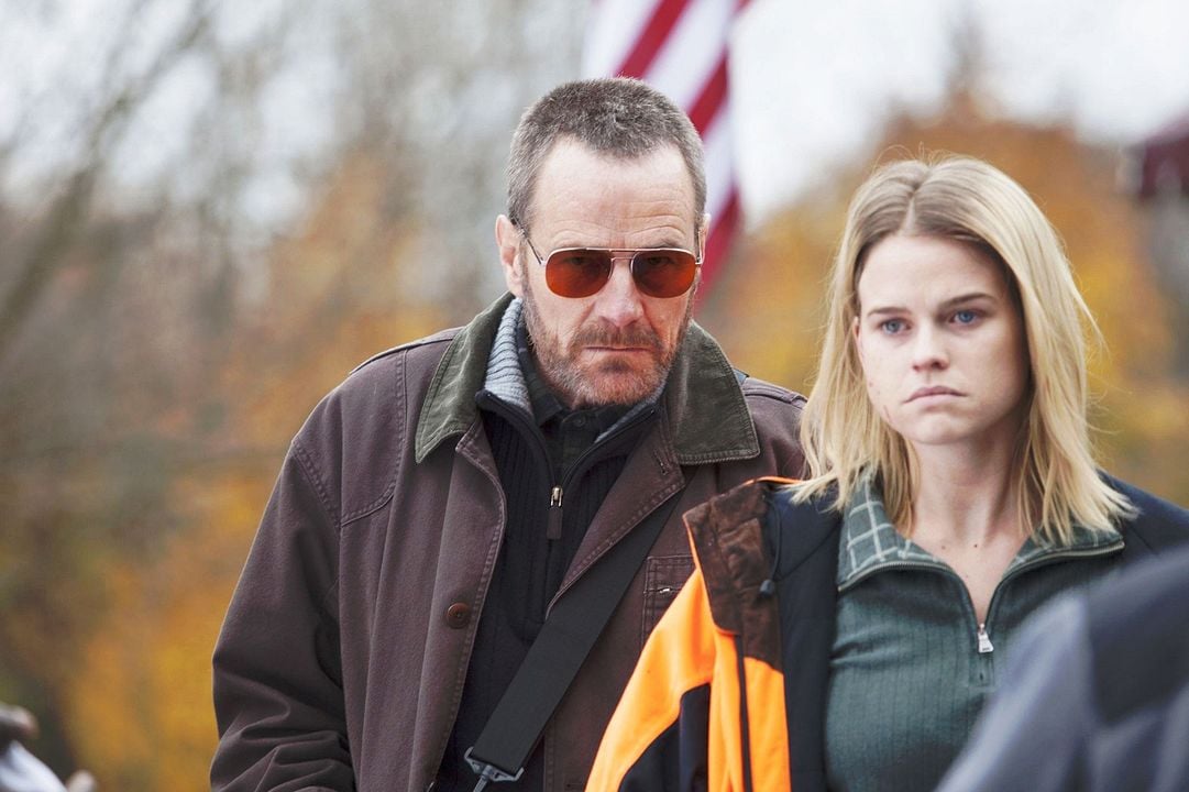 Cold Comes the Night : Fotoğraf Bryan Cranston, Alice Eve