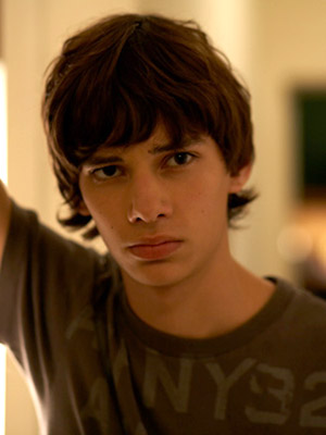 Afiş Devon Bostick