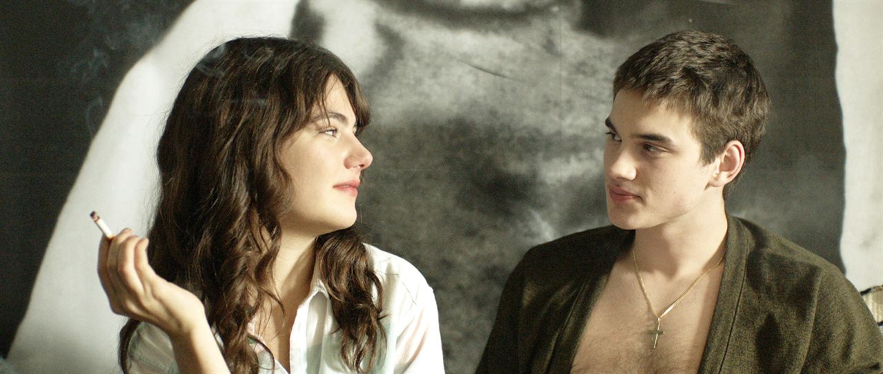 Aşkın Yaşı Yoktur : Fotoğraf Katie Boland, Pier-Gabriel Lajoie