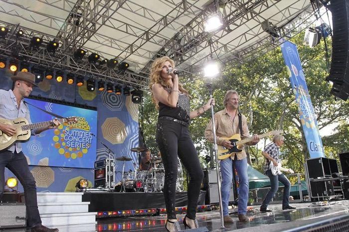 Nashville : Fotoğraf Connie Britton