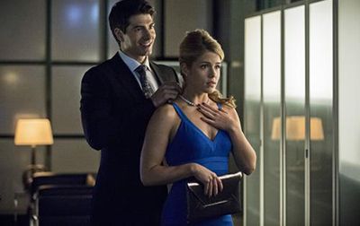 Arrow : Fotoğraf Brandon Routh, Emily Bett Rickards