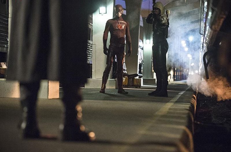 Arrow : Fotoğraf Stephen Amell, Grant Gustin