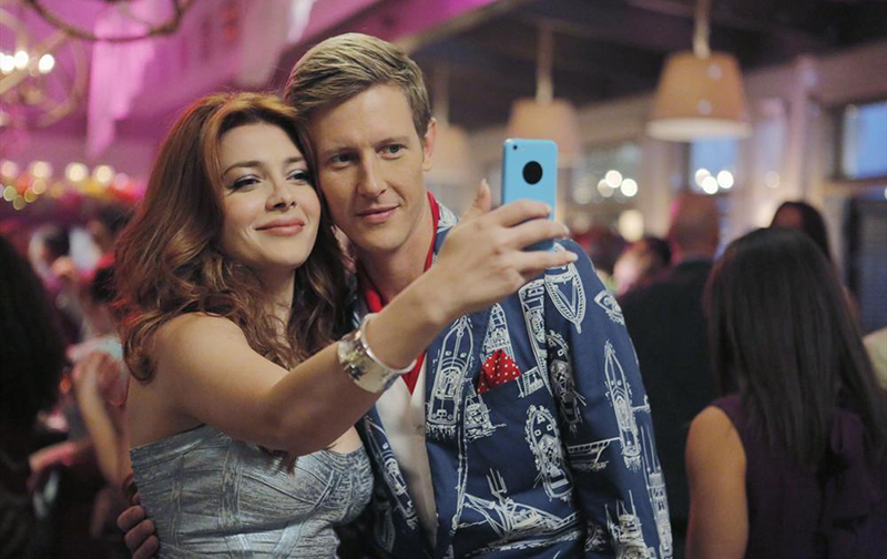 Revenge : Fotoğraf Gabriel Mann, Elena Satine