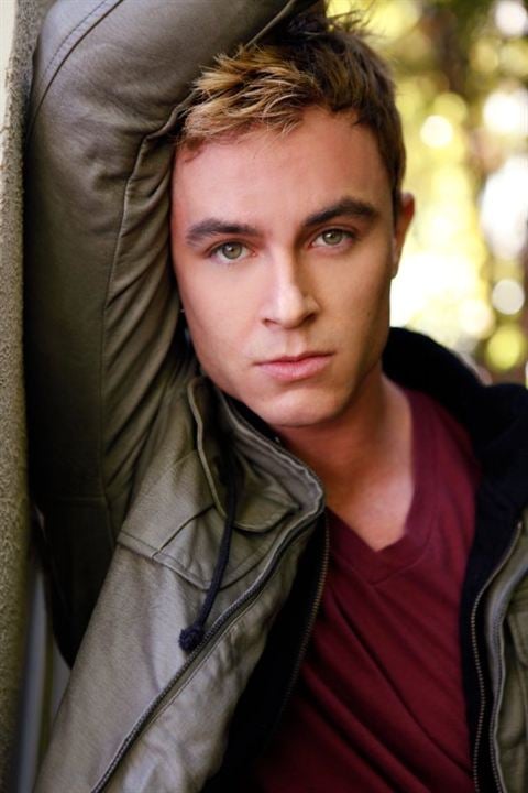 Afiş Ryan Kelley