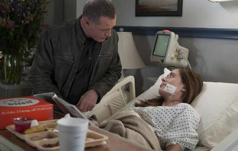 Chicago PD : Fotoğraf Marina Squerciati, Jason Beghe