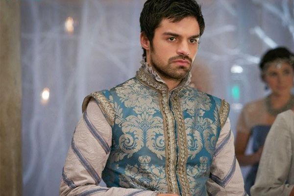 Reign : Fotoğraf Sean Teale