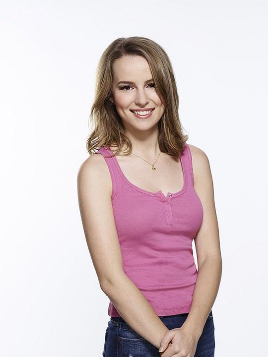 Fotoğraf Bridgit Mendler