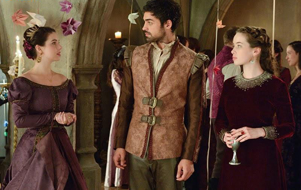 Reign : Fotoğraf Sean Teale, Adelaide Kane, Anna Popplewell