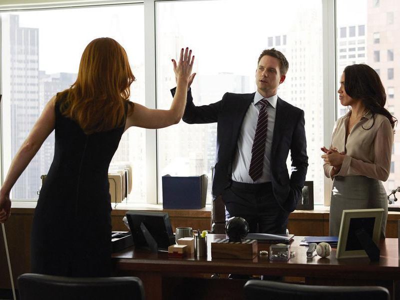 Fotoğraf Meghan Markle, Patrick J. Adams