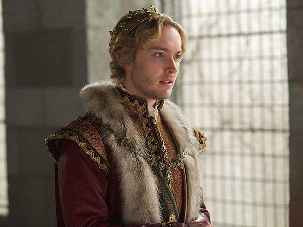 Reign : Fotoğraf Toby Regbo