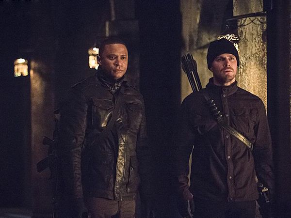 Arrow : Fotoğraf David Ramsey, Stephen Amell