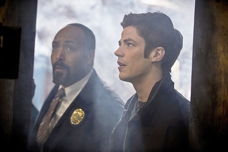 The Flash (2014) : Fotoğraf Jesse L. Martin, Grant Gustin