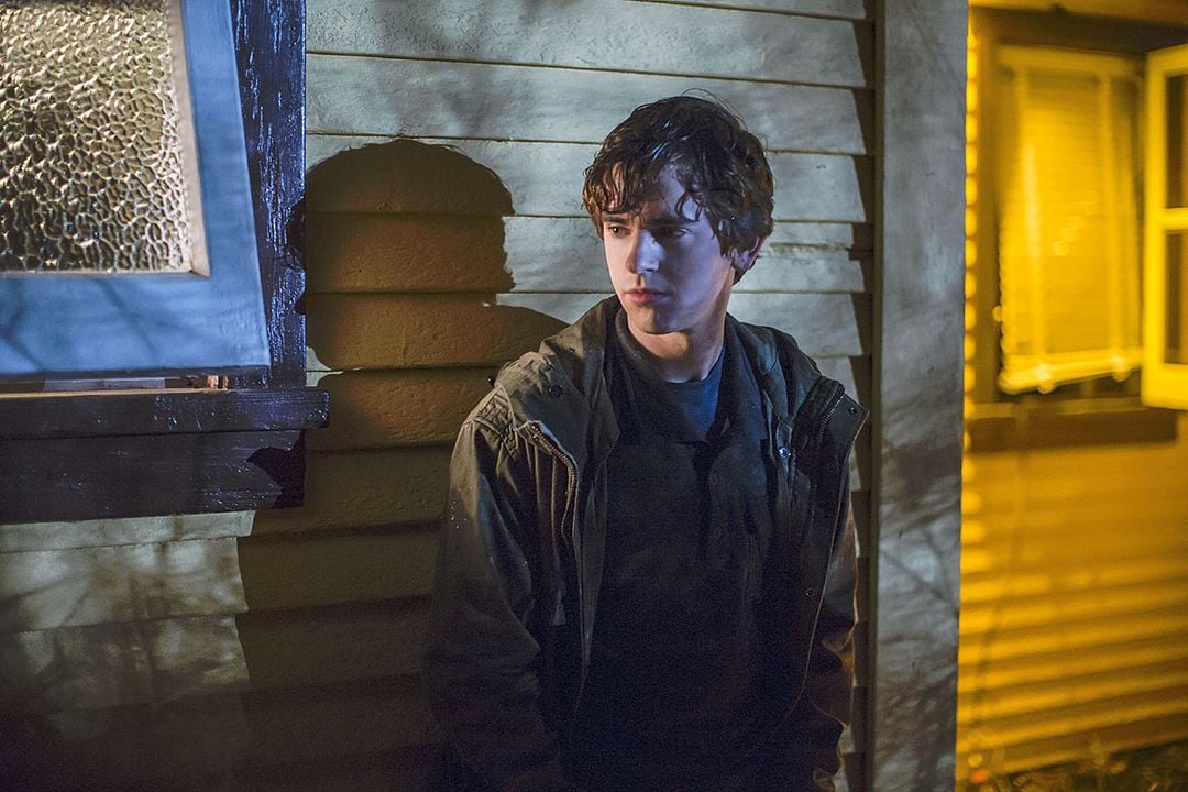 Bates Motel : Fotoğraf Freddie Highmore