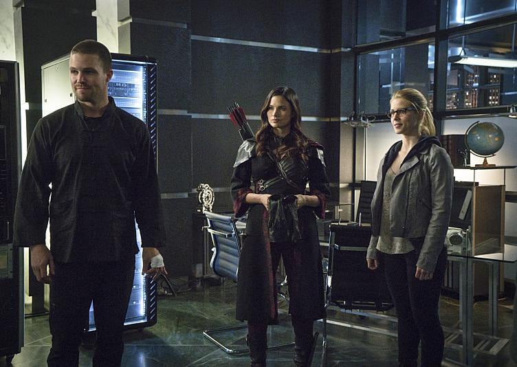 Fotoğraf Emily Bett Rickards, Katrina Law, Stephen Amell