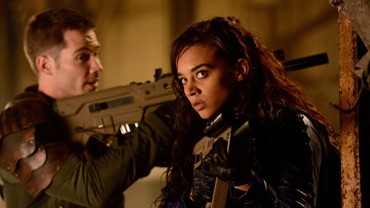 Fotoğraf Luke MacFarlane, Hannah John-Kamen